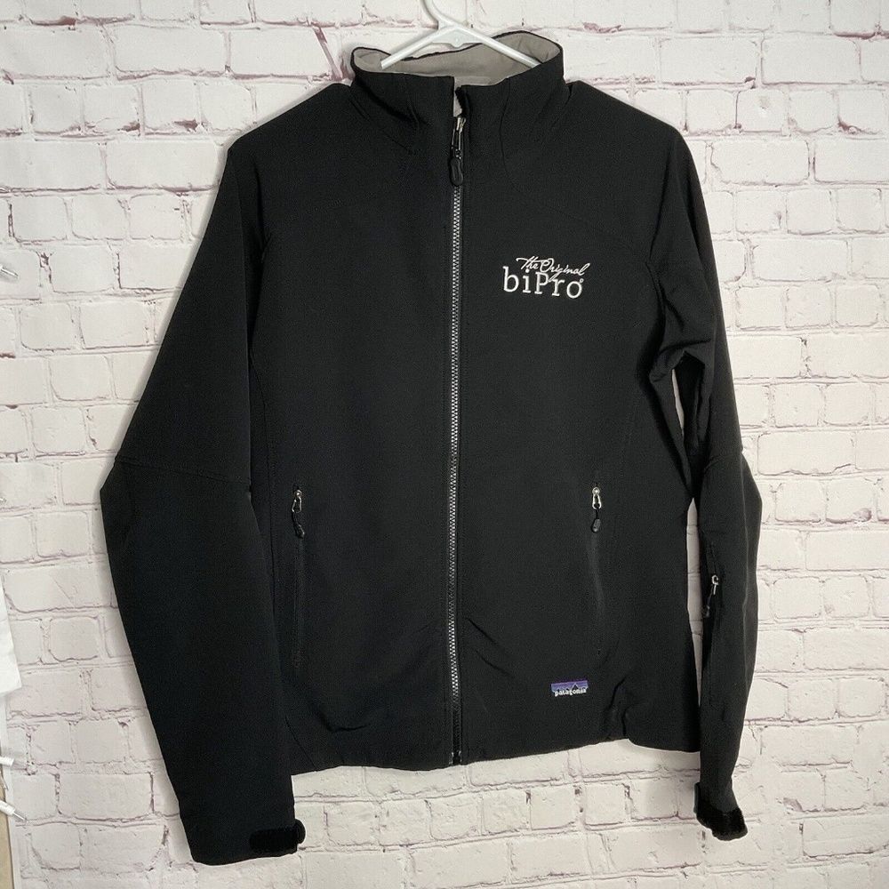 Patagonia Full Zip Softshell Outdoor Lightweight Jacket  Women Size M Black Logo
